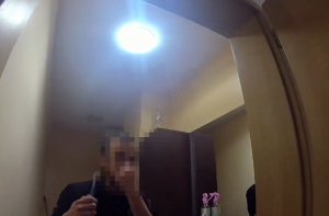 Обкуренный мужчина заперся в салоне красоты в Зиепниекалнсе, чтобы «навести марафет»