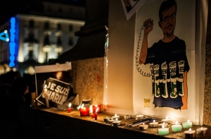 В Париже почтили память жертв терактов 2015 года