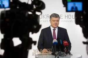 Порошенко призвал Запад объединиться против России