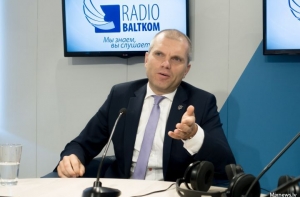 Эксперт о Liepajas metalurgs: власти не должны лезть туда, в чем ничего не смыслят