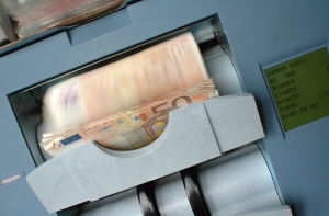 Cотрудников Министерства охраны среды премировали на 85 000 евро