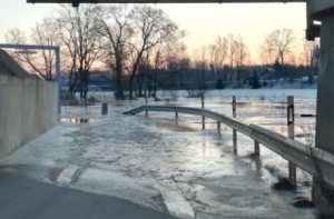 Вода в Даугаве у Екабпилса превысила порог паводкового затопления