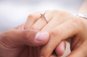 Люблю - не могу: мужчина просит любимую сохранить семью