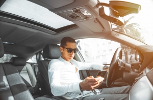 Журналист: задержанной в Риге сотруднице ВГРТК аннулируют Шенгенскую визу