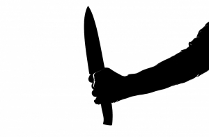 Мужчина в порыве ненависти изрезал знакомому лицо ножом