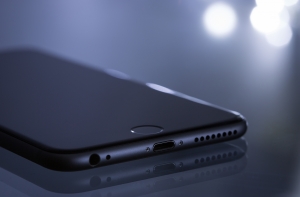 Apple будет бесплатно чинить iPhone 7