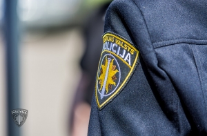 Месть дедушке: подросток выпрыгнул в окно в Болдерае