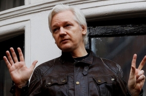 Основателя WikiLeaks Ассанжа лишили доступа к интернету