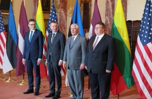 Ринкевич призвал США всерьез отнестись к «угрозе России»