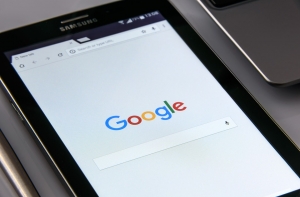 Яндекс случайно назвал Google «г*вном»