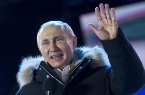 Путин набирает на выборах президента России более 76% голосов