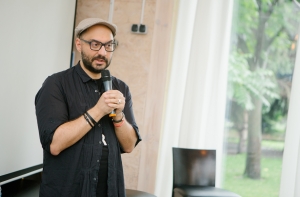 Арестованный режиссер Серебренников получил премию «Золотая маска»