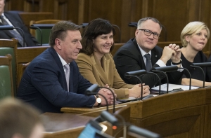 Слушатель Baltkom: пусть и министры сбросятся на лекарства для больных людей