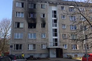 Пожар в многоэтажном доме в Риге: один человек погиб