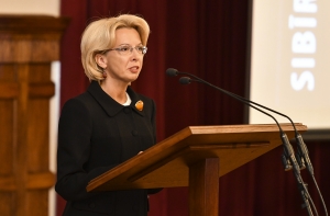 Тишина в зале! Мурниеце отругала депутатов за громкую болтовню