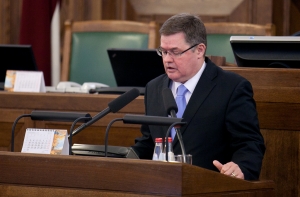 Депутат: защита Латвии от кремлевской пропаганды важнее потерянных миллионов