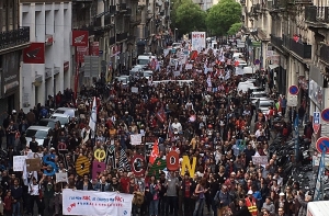 «Стоп, Макрон»: во Франции прошла акция протеста против президента