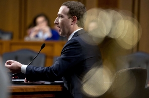 Цукерберг рассказал о «гонке вооружений» в Facebook из-за России