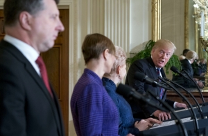Трамп лидерам стран Балтии: только глупые не хотят поладить с Россией