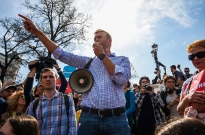 Полиция отпустила Навального до рассмотрения его дела 11 мая