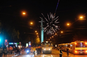 Пассажиры трамвая в Риге исполнили хором «Катюшу»