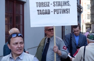 Акция бывших репрессированных: «Тогда Сталин - сейчас Путин»
