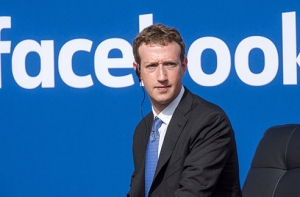 Скандал с Facebook: Цукерберг извинился в Европарламенте