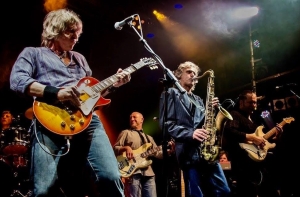 В Сигулде выступит рок-группа The Dire Straits Experience