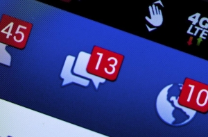 «Никому не давайте денег!»: латвийцы жалуются на мошенничество в Facebook