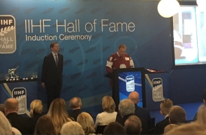 Киров Липман получил награду Пола Лоика за вклад в развитие хоккея