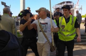 Нацблок требует министра объяснить задержание протестующего в парке Победы