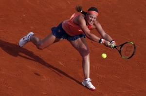 Остапенко поедет на Уимблдон с новым тренером