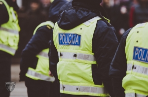 Протестующий бросил в участников прайда дымовую шашку