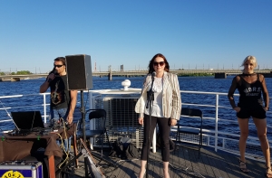 Русская Дискотека MIX FM 102,7 на борту Rīgas Pērlе: выиграй 2 билета