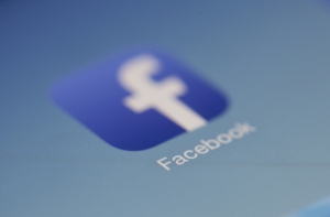WSJ: Facebook предоставлял доступ к данным пользователей некоторым компаниям