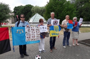 Латвийские украинцы: отправляясь на ЧМ, вы спонсируете войны и террор