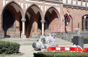 Венера износилась: автор решил демонтировать скульптуру