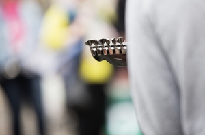 Депутат: радиостанции смогут ставить каверы латвийского производства