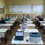 Директор школы: экзамены в 9-х классах надо отменить