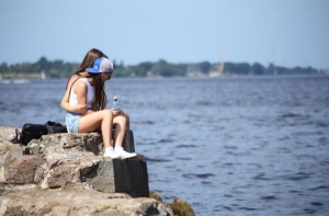 Слишком жарко для работы: латвийцы жалуются в трудовую инспекцию