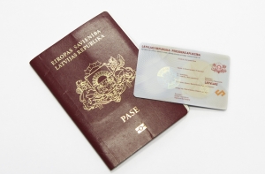 В Латвии хотят ввести обязательные электронное ID-карты