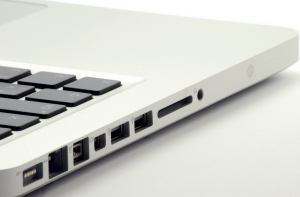 Apple признала проблему с замедлением работы новых MacBook Pro