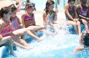 Слушатель: в лагере моему ребенку приставили пистолет к виску