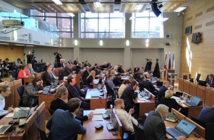 Рижская дума застрахует здоровье своих работников почти на миллион евро