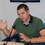 Политолог: перед Трампом мелькают сотни «вейонисов», а по плечу похлопал нашего!