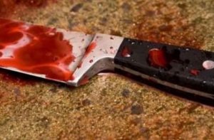 На улице Краста нашли мужчину с ножевыми ранениями