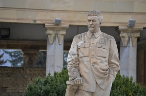 Писатель Водолазкин на Baltkom: Сталин появился в России, потому что его ждали