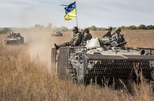 На Донбассе во время помощи мирным жителям убит уроженец Риги