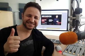 АНОНС: в «Личном утре» - певец Брендон Стоун