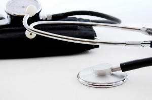 Пациентов хотят привязать к врачам по месту жительства